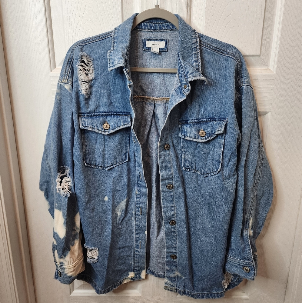 Forever‎ 21 men's distressed denim jacket size small